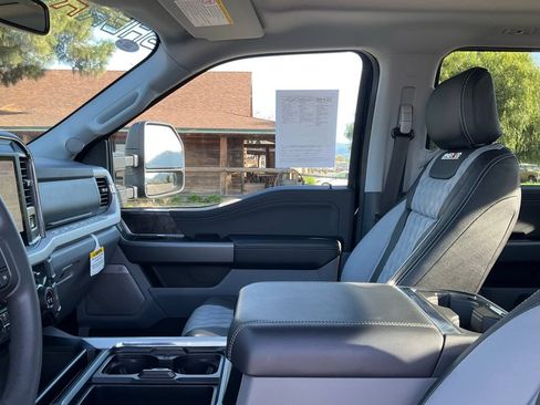 New 2025 Ford F250 XLT w/ Black Appearance Package AWD/4WD image 59