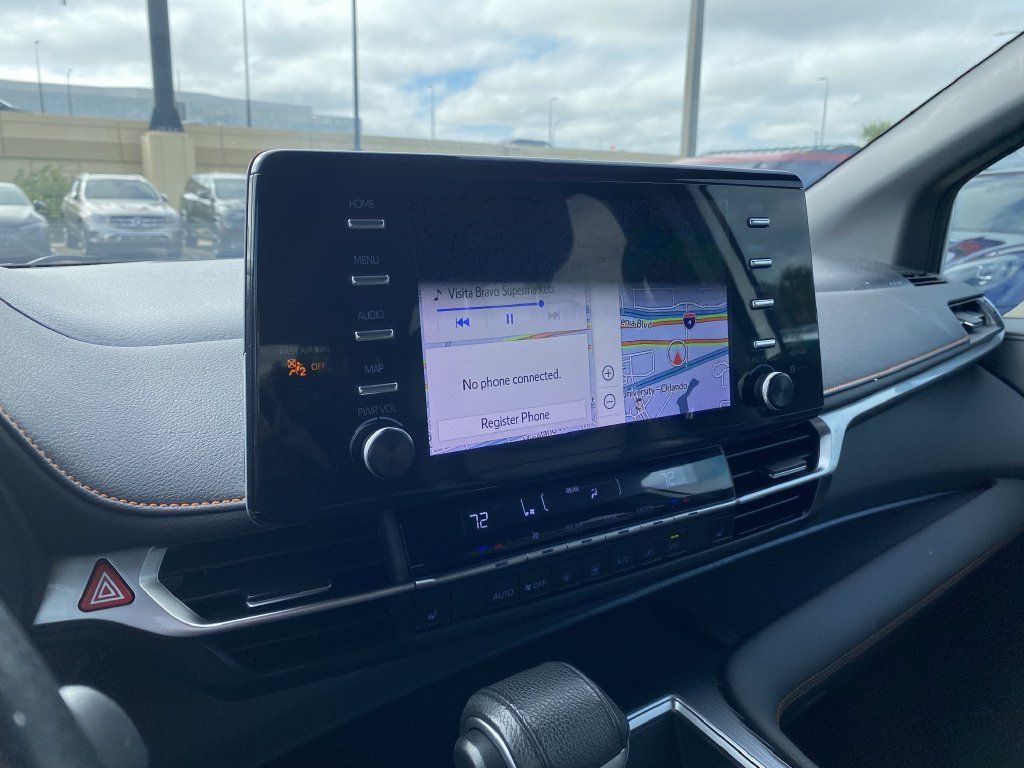 Used 2021 Toyota Sienna XSE FWD image 8