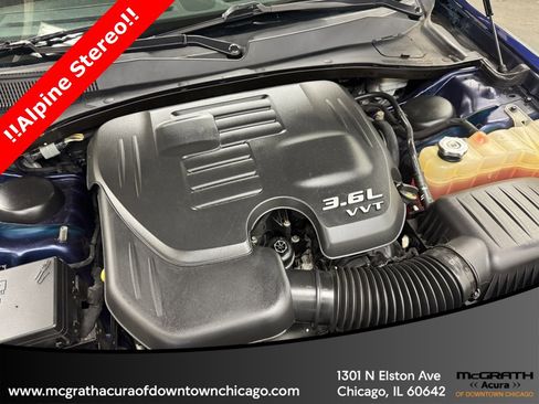 Used 2015 Chrysler 300 C image 33