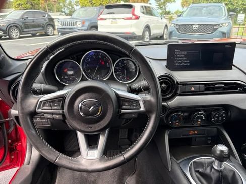 Used 2024 MAZDA MX-5 Miata Sport RWD image 15