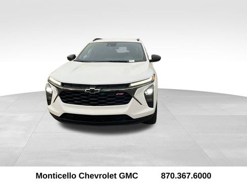 Used 2024 Chevrolet Trax RS w/ Driver Confidence Package image 8