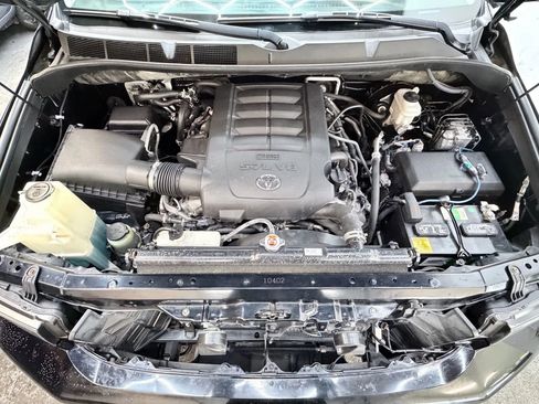 Used 2019 Toyota Sequoia SR5 image 29