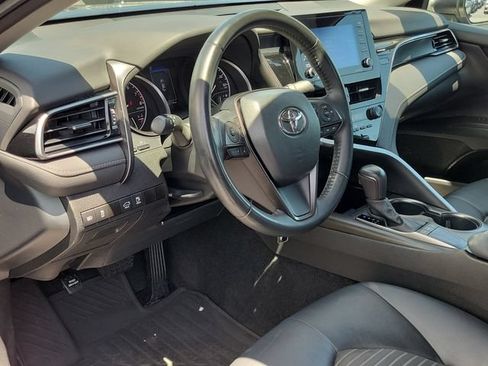 Used 2023 Toyota Camry SE FWD image 8
