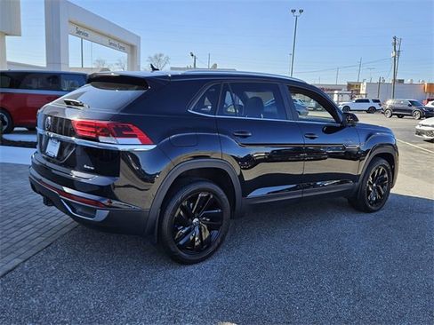 Used 2023 Volkswagen Atlas Cross Sport SE w/ Panoramic Sunroof Package image 15