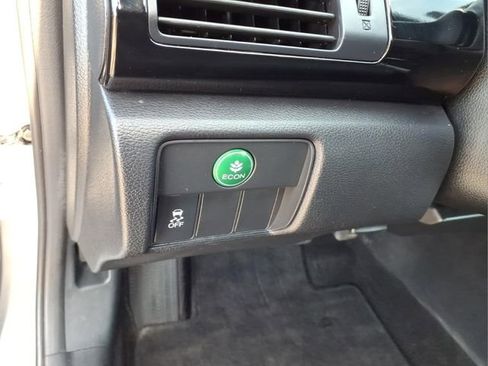 Used 2016 Honda Accord LX image 11