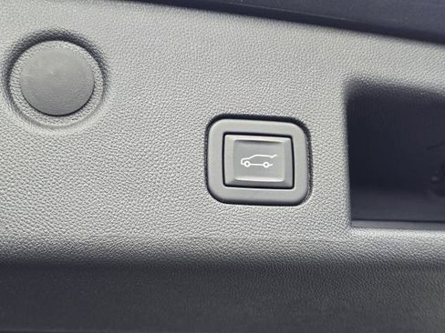 Used 2022 Chevrolet Equinox LT image 9