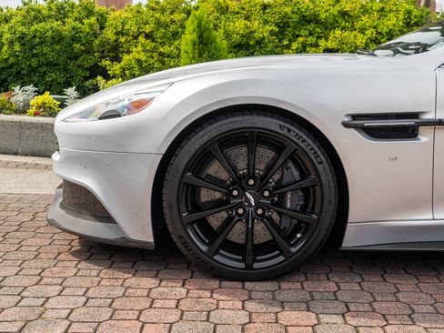 Used 2016 Aston Martin Vanquish Volante RWD image 4