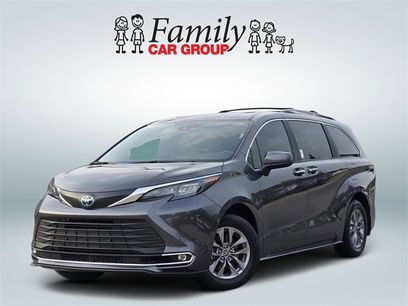 Used 2025 Toyota Sienna XLE