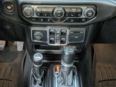 Used 2020 Jeep Wrangler Unlimited Sahara w/ Cold Weather Group image 18