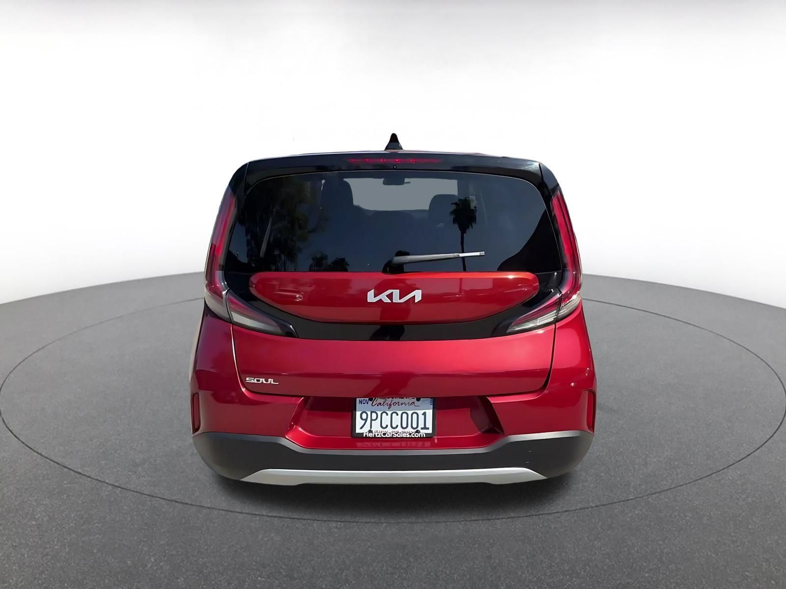 Used 2025 Kia Soul LX w/ LX Technology Package FWD image 12