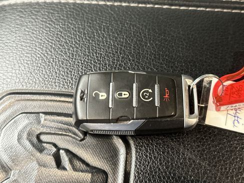 Used 2020 RAM 1500 Laramie AWD/4WD image 41