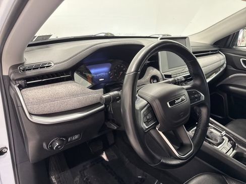 Used 2022 Jeep Compass Latitude w/ Convenience Group AWD/4WD image 20