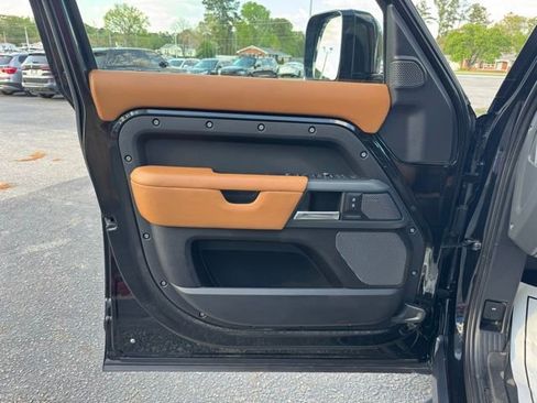 Used 2021 Land Rover Defender 110 X image 17