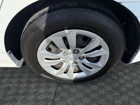 Used 2011 Hyundai Sonata GLS image 14