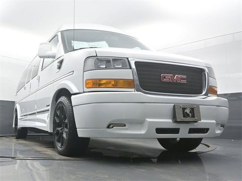 Used 2022 GMC Savana 2500 Explorer Conversion Van image 27