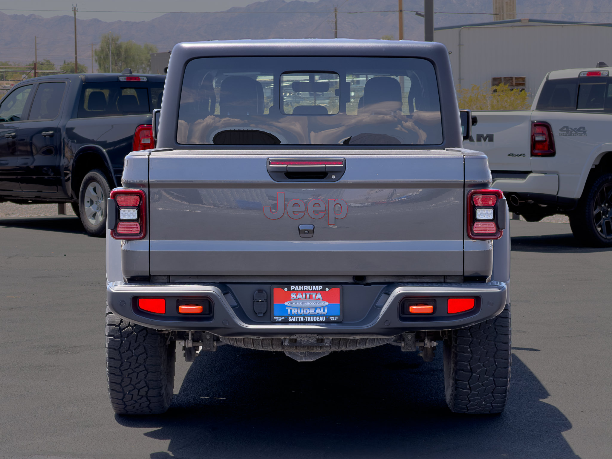 Used 2022 Jeep Gladiator Mojave w/ LED Lighting Group AWD/4WD image 4