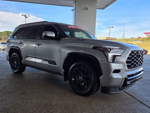 Used 2024 Toyota Sequoia Platinum image 7