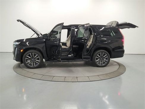 Used 2022 Cadillac Escalade Sport image 12