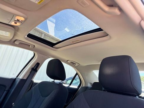 Used 2010 Mercury Milan Base image 22