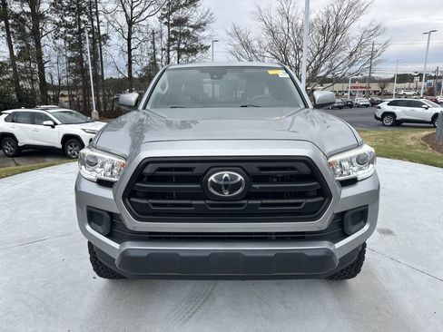 Used 2019 Toyota Tacoma SR image 3