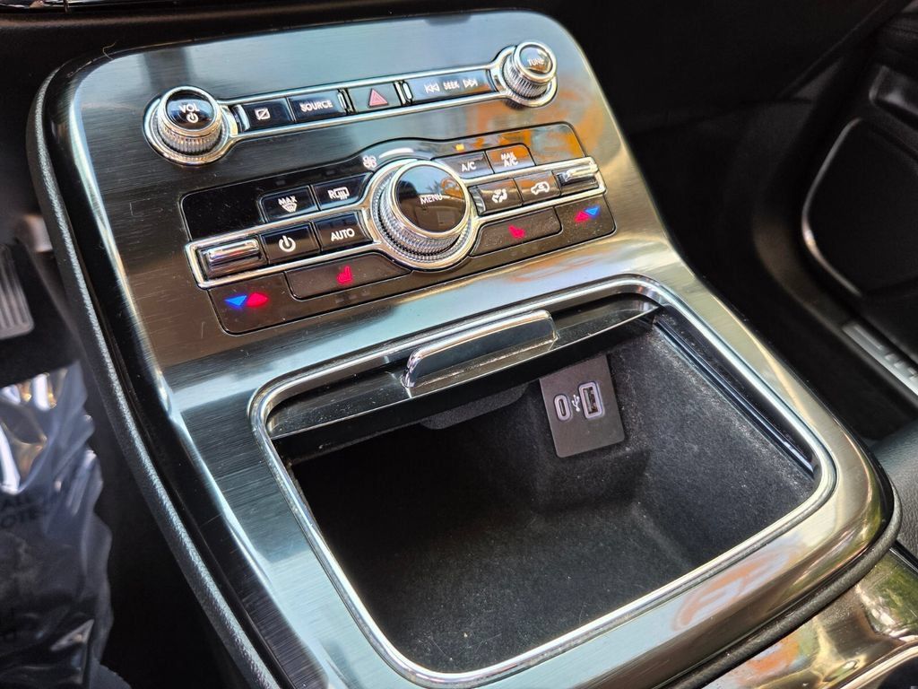 Used 2022 Lincoln Nautilus AWD image 20
