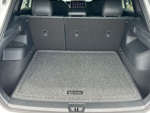 New 2026 Volkswagen Tiguan SE R-Line AWD/4WD image 39