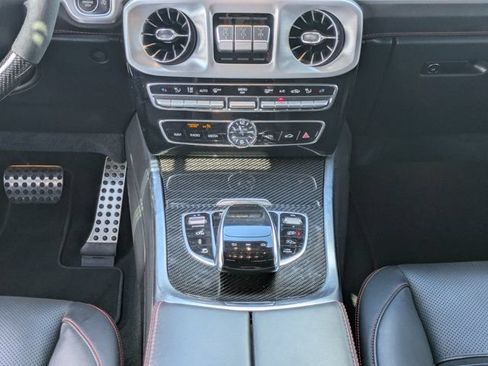 Used 2020 Mercedes-Benz G 63 AMG 4MATIC w/ G Manufaktur Interior Package image 19