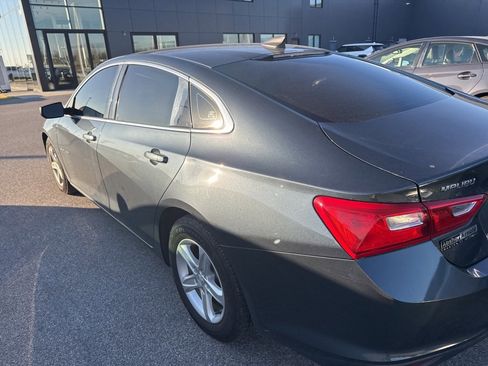 Used 2020 Chevrolet Malibu LS image 2