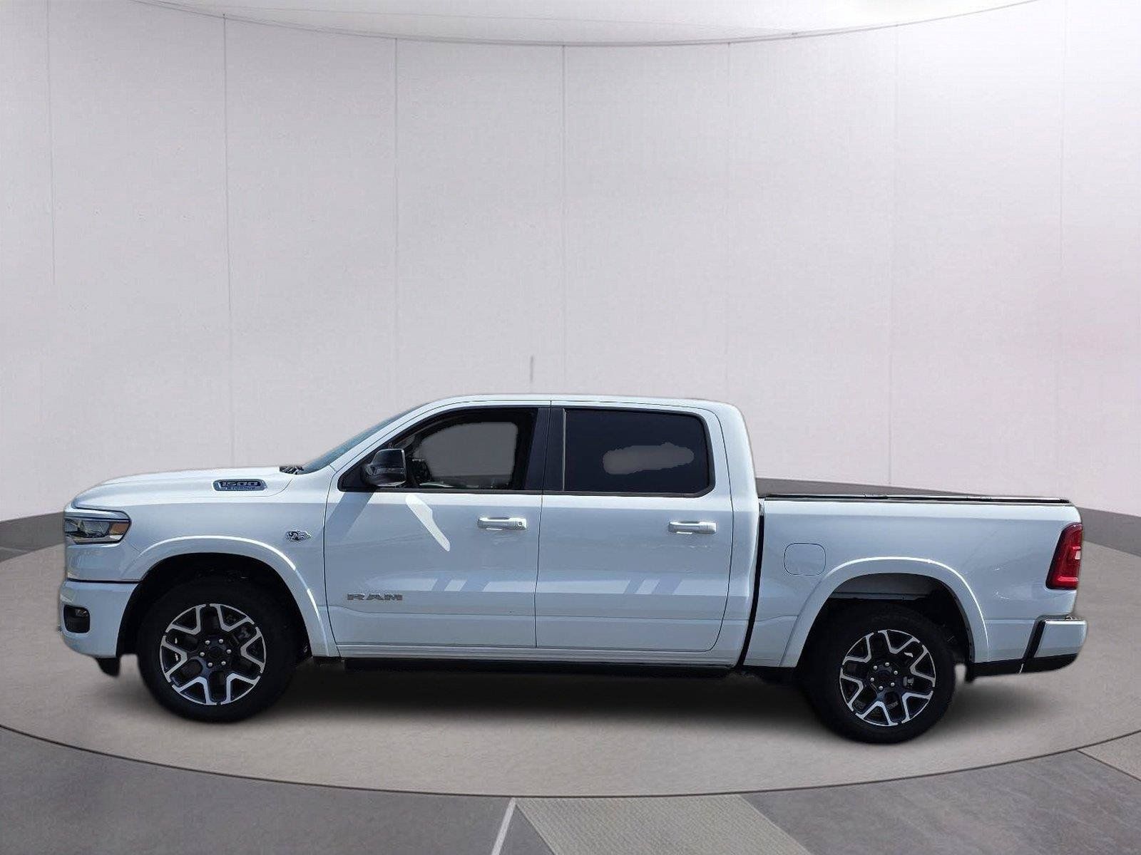 Used 2026 RAM 1500 Laramie AWD/4WD image 8