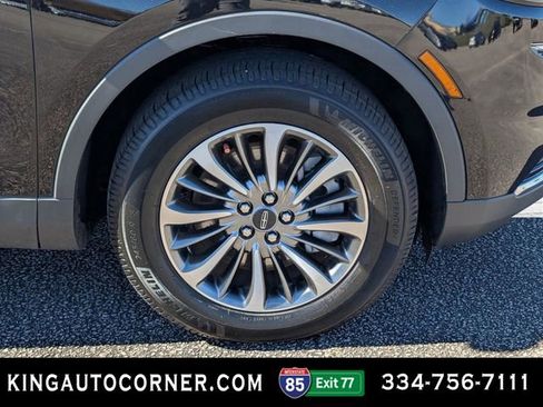 Used 2022 Lincoln Nautilus Reserve image 9