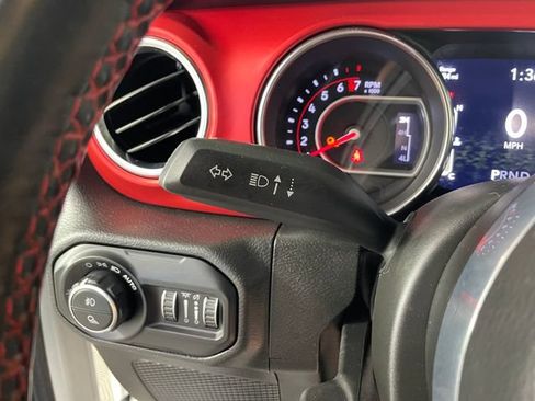 Used 2022 Jeep Gladiator Rubicon w/ Cold Weather Group AWD/4WD image 14