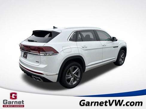 Used 2024 Volkswagen Atlas Cross Sport SEL R-Line image 5