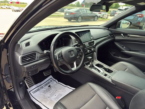 Used 2022 Honda Accord Sport image 9