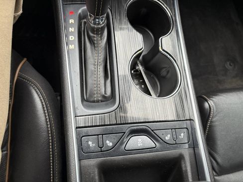 Used 2016 Chevrolet Impala LTZ image 12