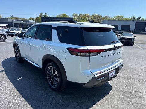 New 2026 Nissan Pathfinder Platinum AWD/4WD image 3