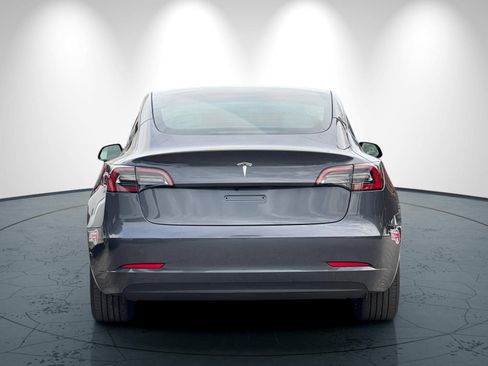 Used 2023 Tesla Model 3 Standard Range image 5