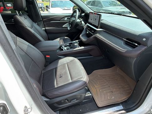 Used 2025 Ford Explorer Platinum w/ Ultimate Package RWD image 20