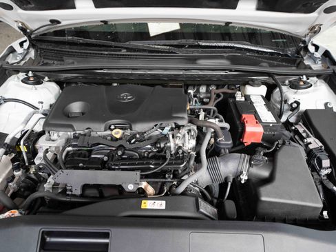 Used 2022 Toyota Camry XSE image 30