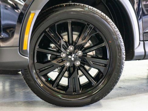 New 2026 Mitsubishi Eclipse Cross LE image 3