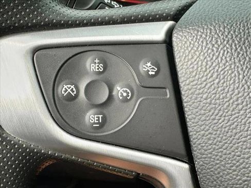 Used 2024 GMC Terrain SLE FWD image 18