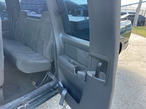 Used 2004 Chevrolet Silverado 1500 LS image 10