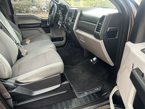 Used 2019 Ford F250 XL w/ STX Appearance Package image 23