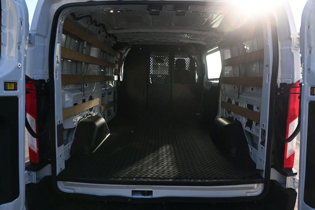 Used 2025 Ford Transit 250 Low Roof w/ Exterior Upgrade Package RWD image 27