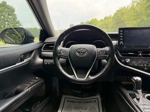 Used 2021 Toyota Camry XLE image 30