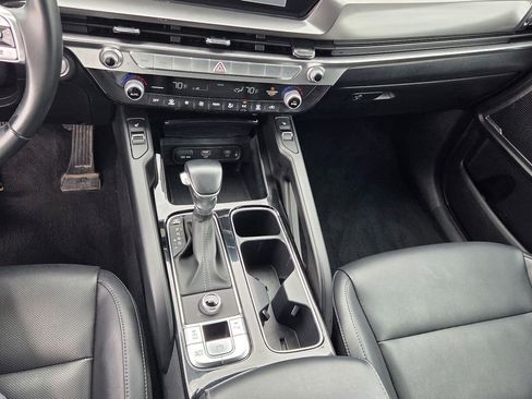 Used 2025 Kia Telluride S FWD image 22