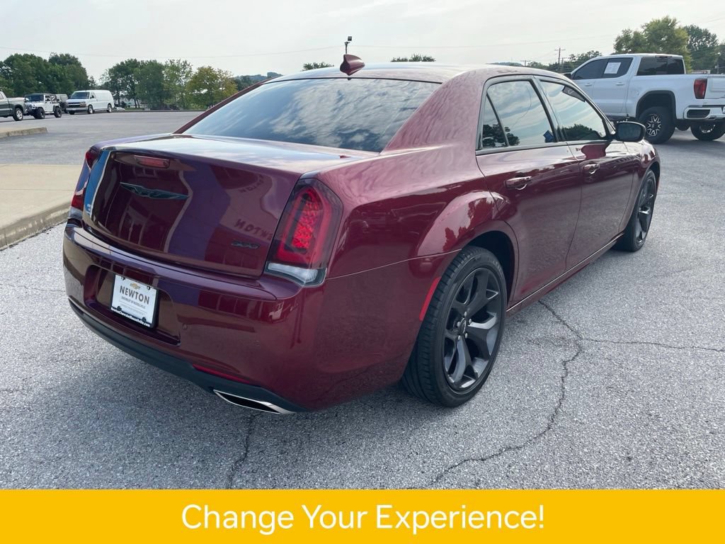 Used 2023 Chrysler 300 Touring L w/ Popular Equipment Group RWD image 42