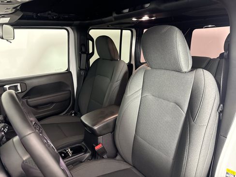 Used 2022 Jeep Wrangler Unlimited Sport AWD/4WD image 21