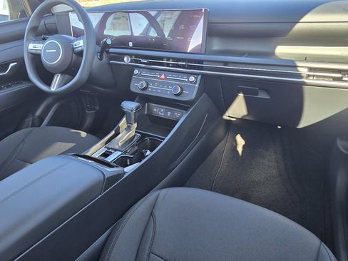 New 2026 Hyundai Tucson SE image 24