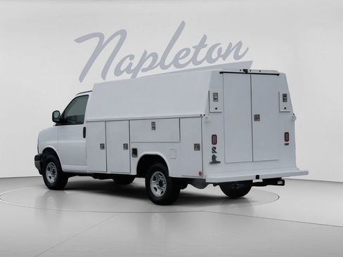 New 2026 Chevrolet Express 3500 w/ Power Convenience Package RWD image 4
