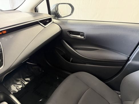 Used 2021 Toyota Corolla LE FWD image 24